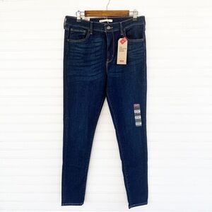 Levi's Women's 720 High Rise Super Skinny Jeans Size 12/31